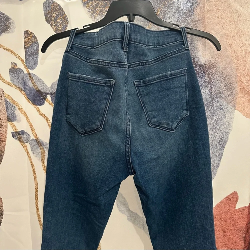 Old Navy High Rise Super Skinny, size 8 - Picture 5 of 9